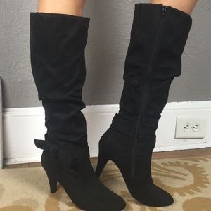 Black suede holiday boots